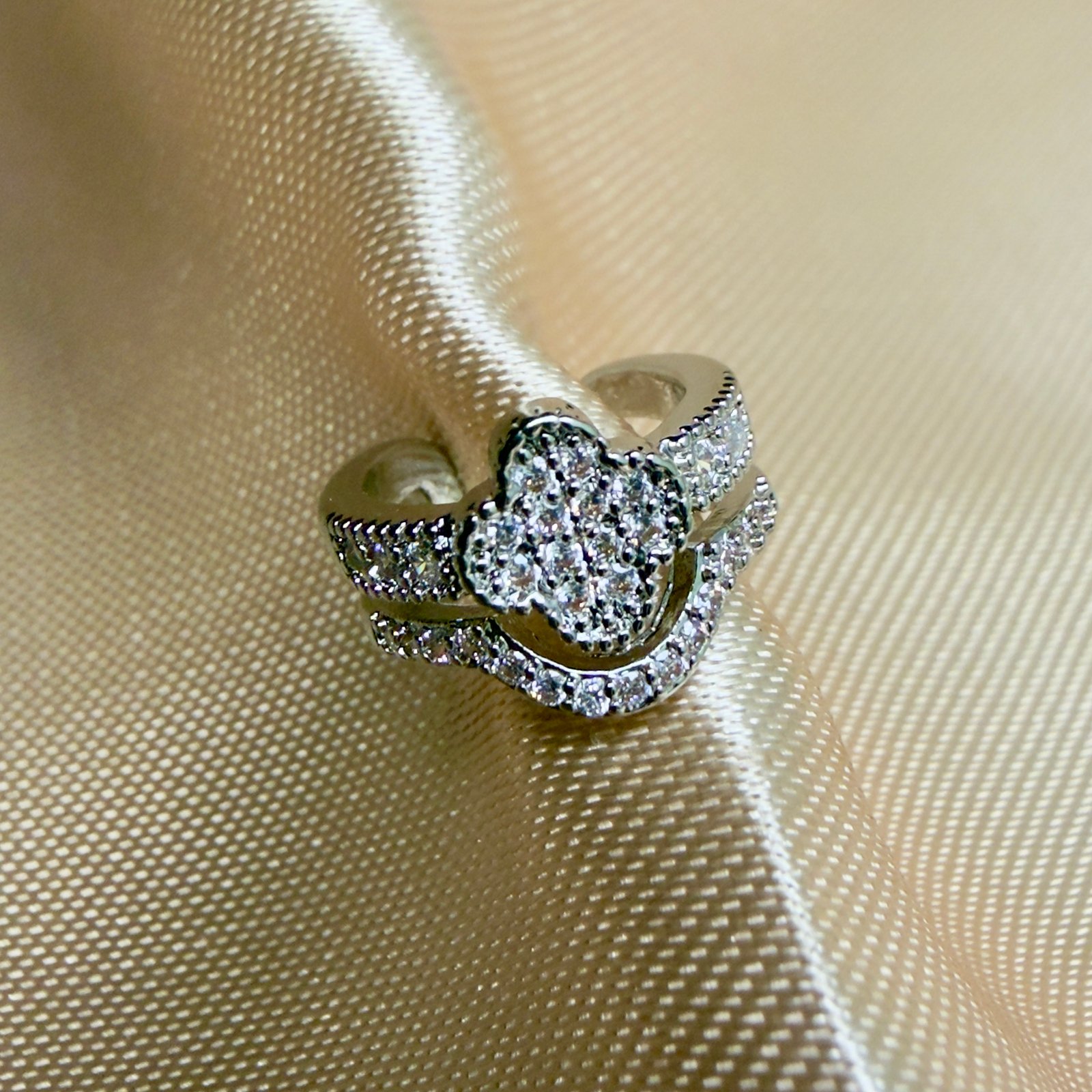 Piercing Fake Flower Prata