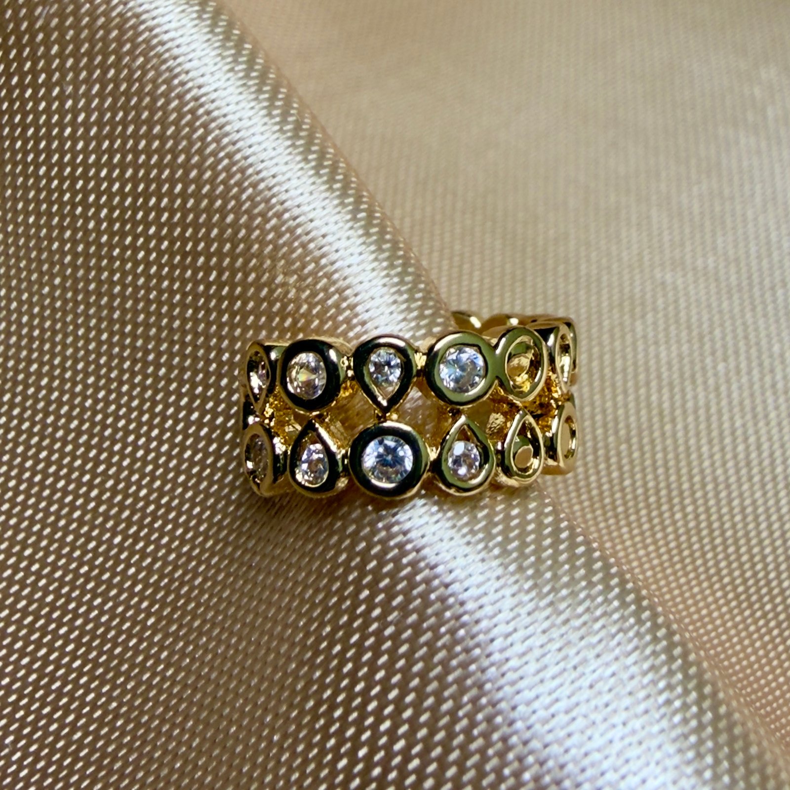 Piercing Fake Gotas Dourado
